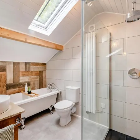 1 Bed In Oc-c33109 *